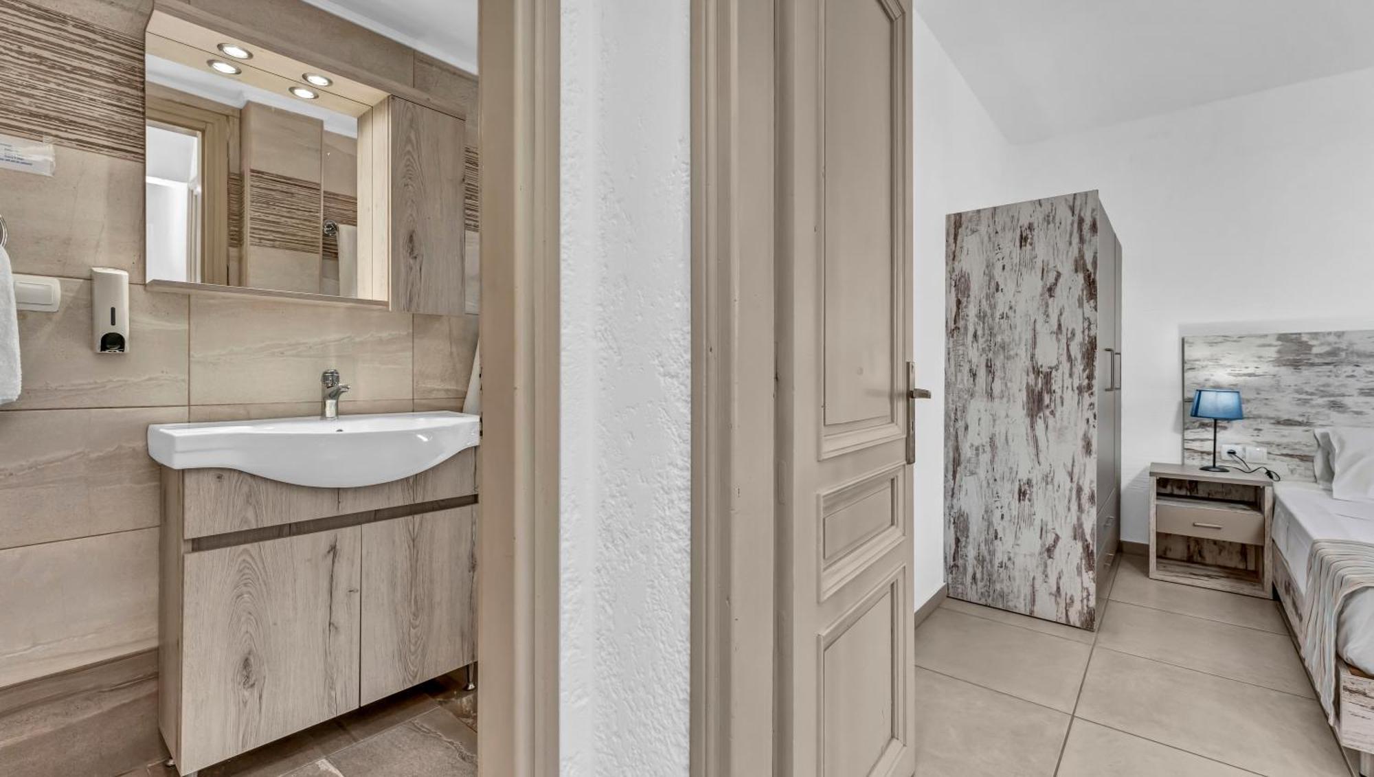 Evina Rooms & Suites Kokkini Hani エクステリア 写真