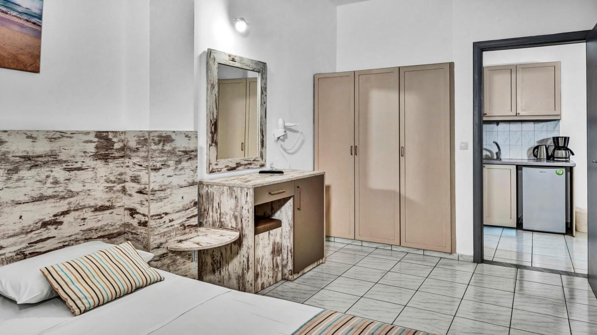 Evina Rooms & Suites Kokkini Hani エクステリア 写真